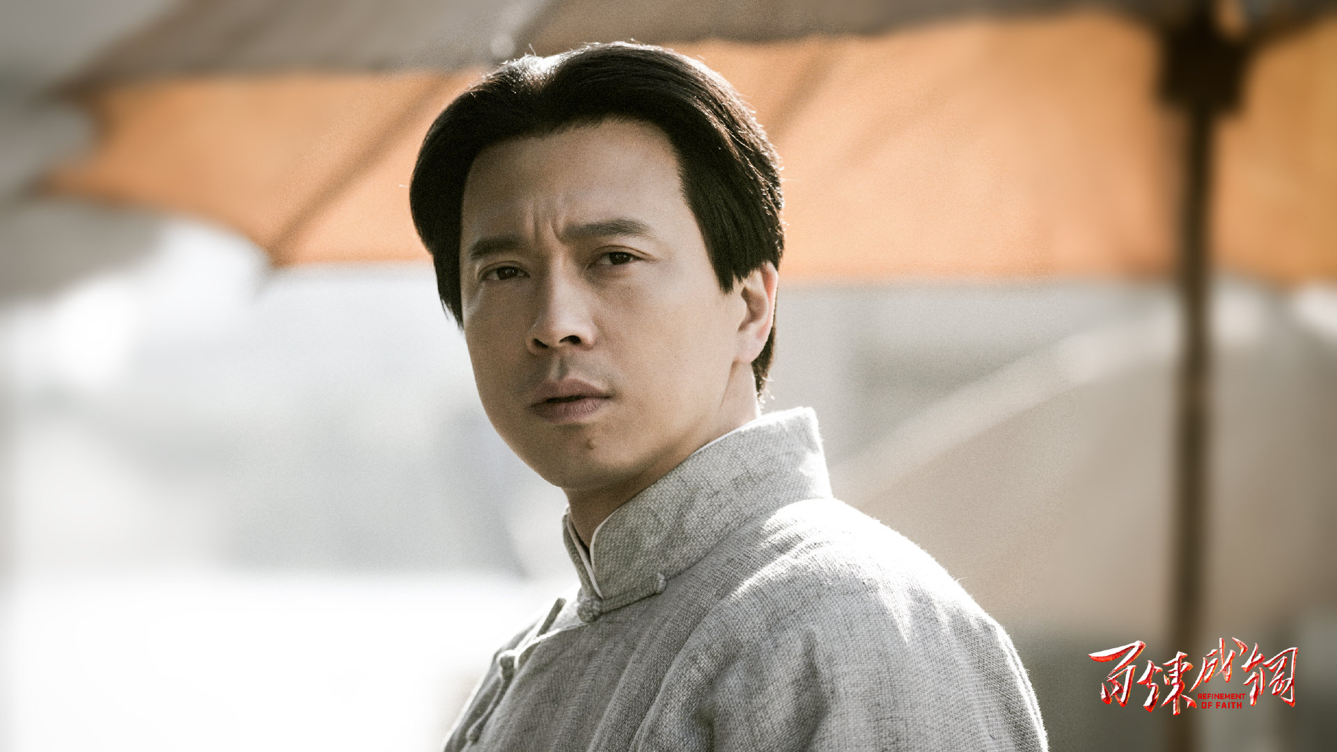 一部以军事战争为主线剧情的党史剧,不仅收视率节节攀升,跃居同期电视