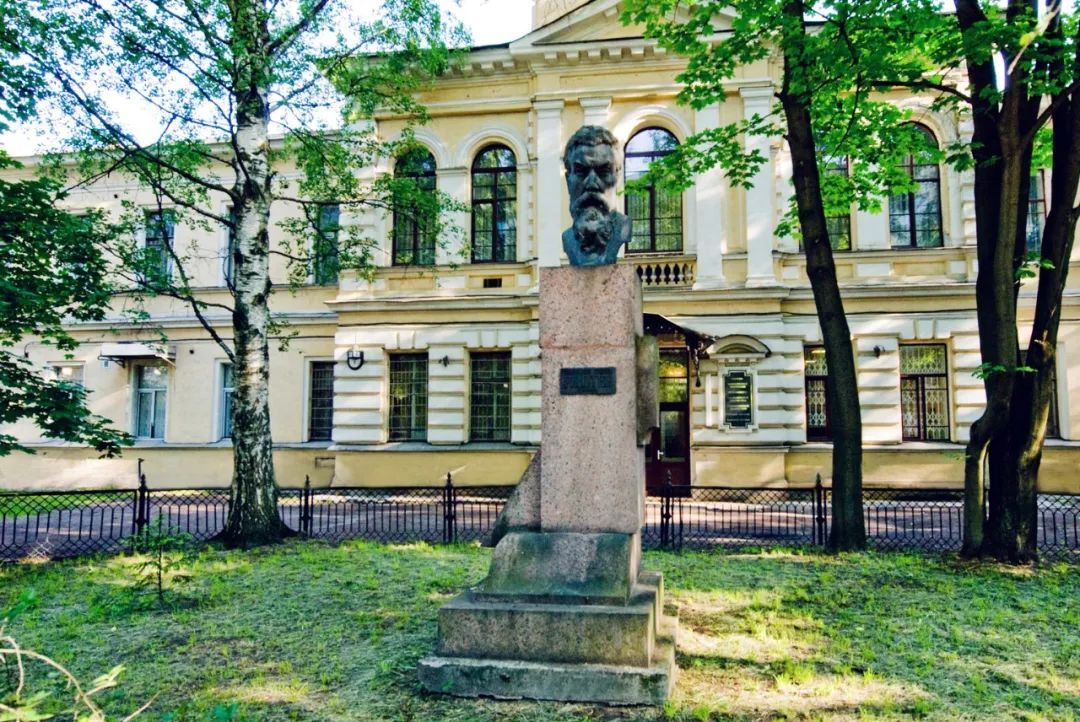 圣彼得堡国立巴甫洛夫院士医科大学