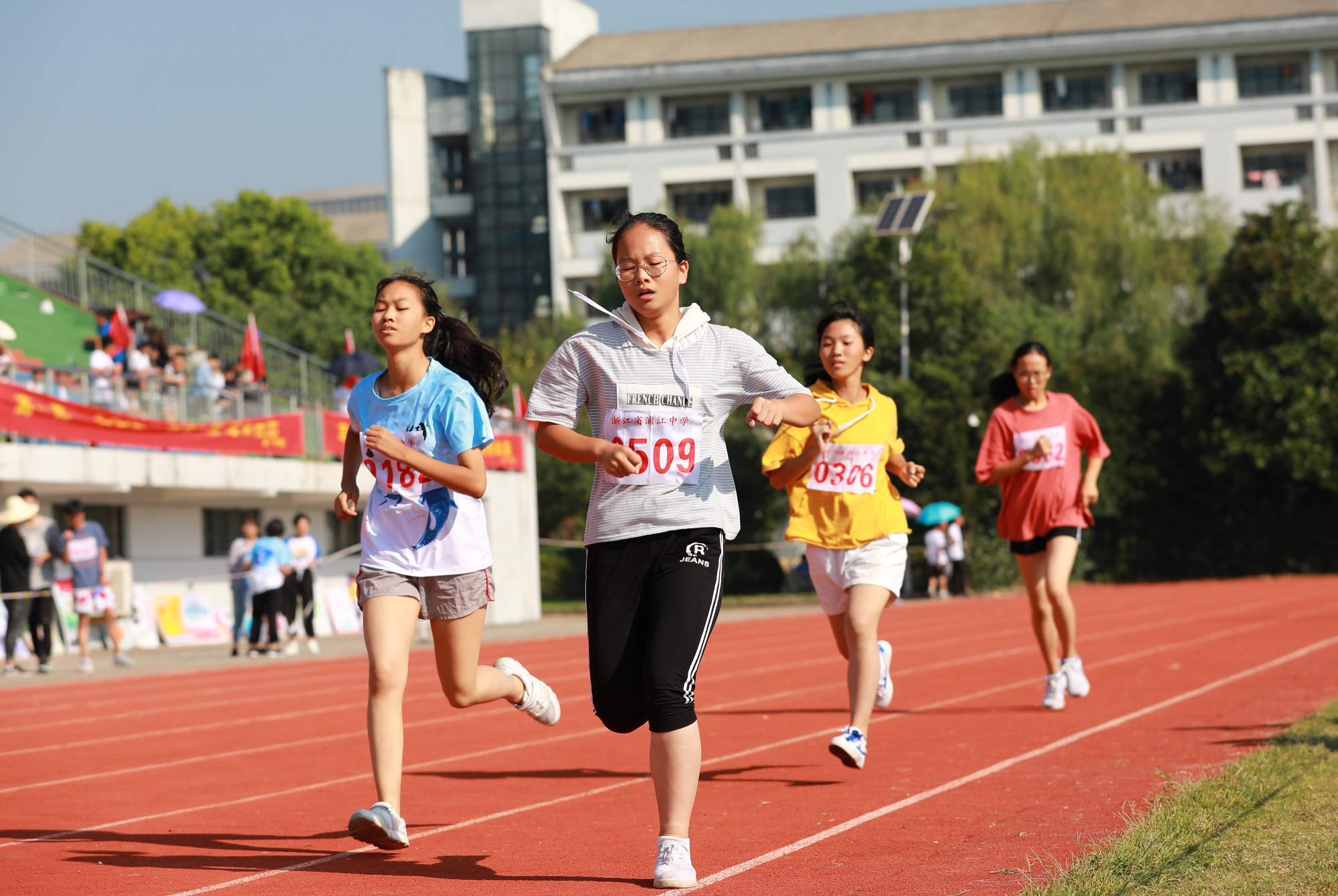 学生跑步照片图片素材图片