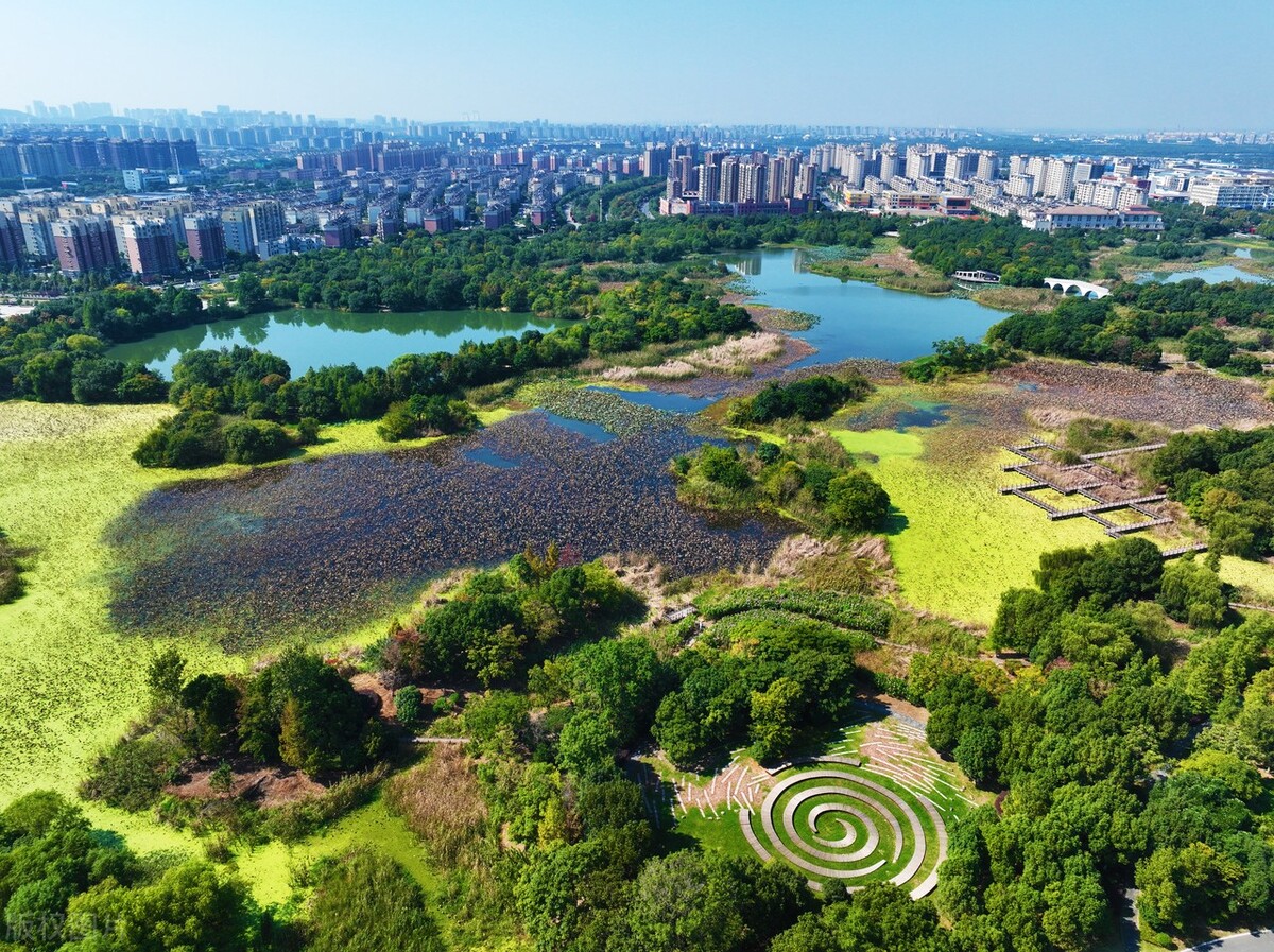 航拍安徽省芜湖市鸠江区大阳垾生态湿地公园