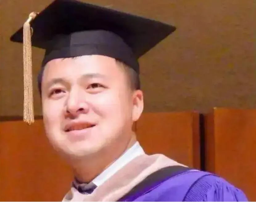 华为女婿刘晓棕:娶孟晚舟做3个孩子后爸,卖豪宅为妻子"撑腰"