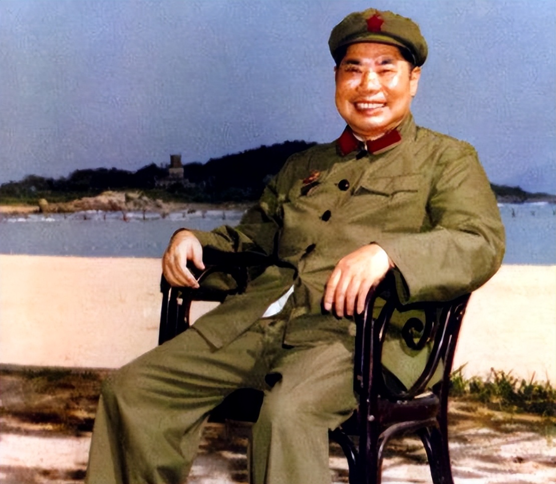 杨得志的妻子去世后,80岁又娶了一位妻子,比他小24岁