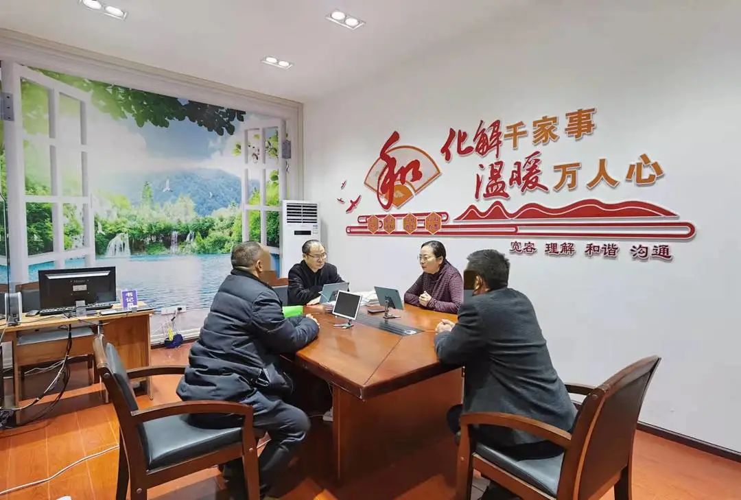 台江法院"温馨家事调解室"开张运行!