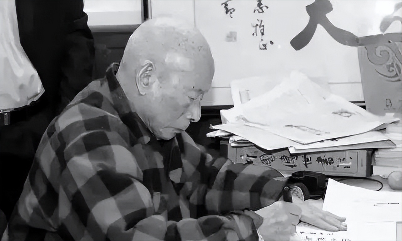 林乎加:让8千名学生圆大学梦,曾连任三大市委书记,102岁逝世