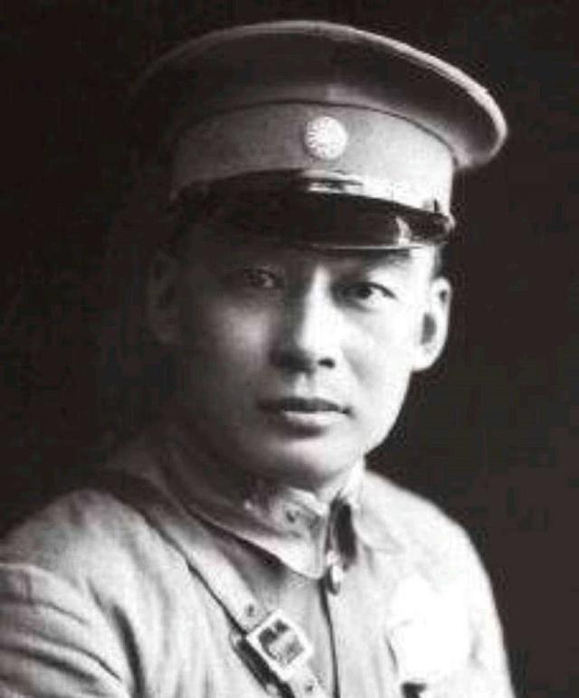 因一桩风流事,郝鹏举投靠汪精卫,沦为反复无常的大汉奸!