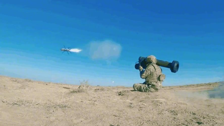 大眼睛导弹,解放军扛上高原,印军t90坦克若越界,将受到毁灭打击