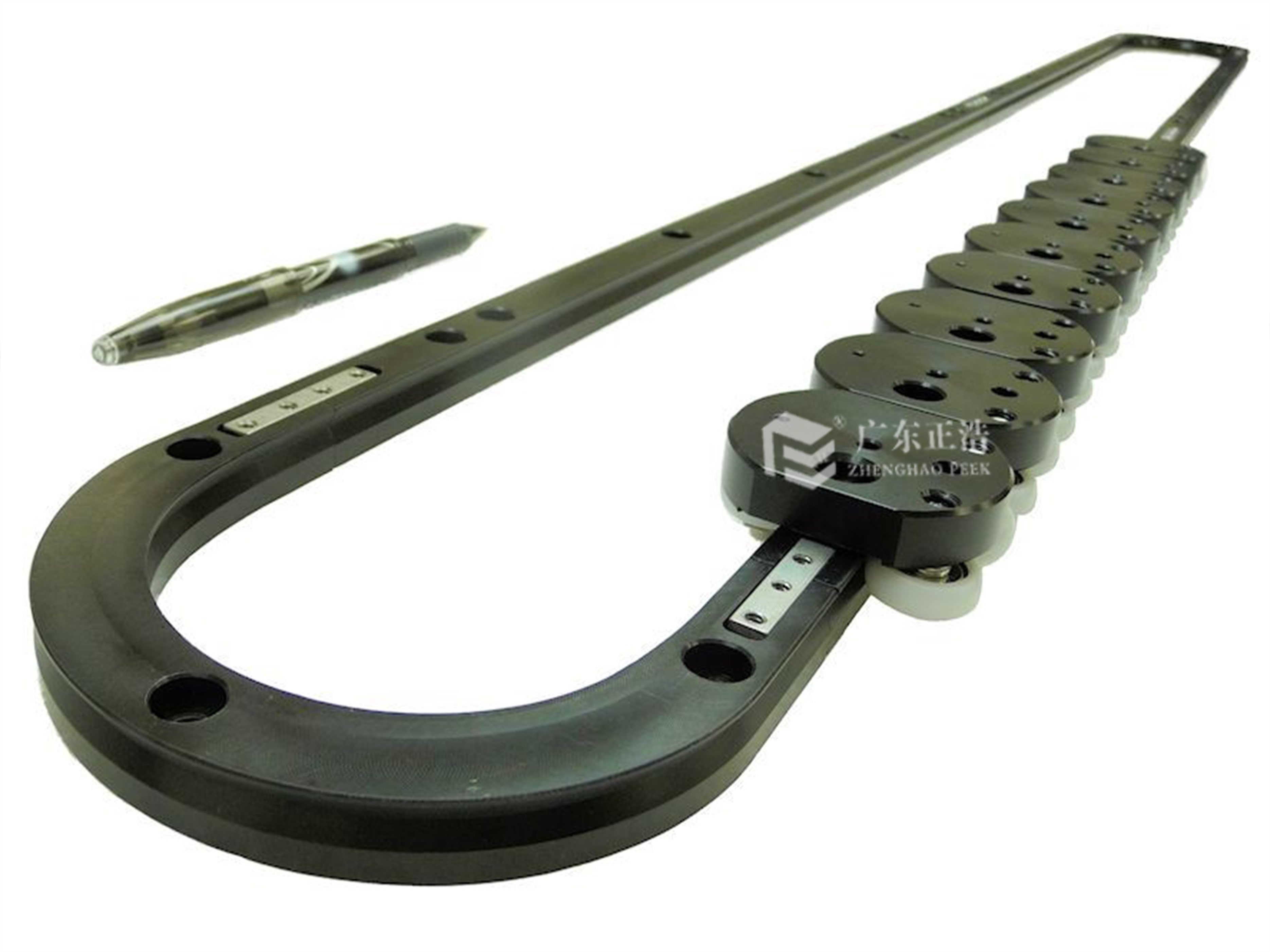 耐油污腐蚀pei混合抽油杆导向器在井下系统中的应用