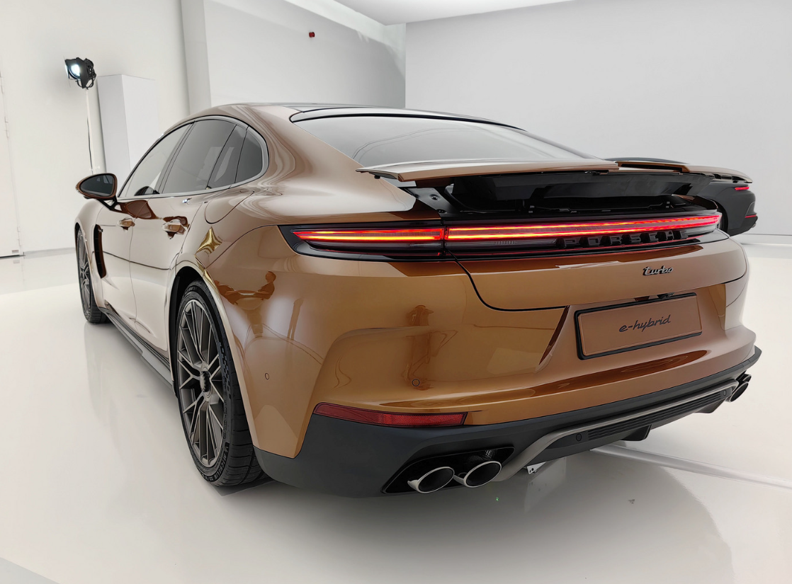 全新保时捷panamera售价公布1038万起