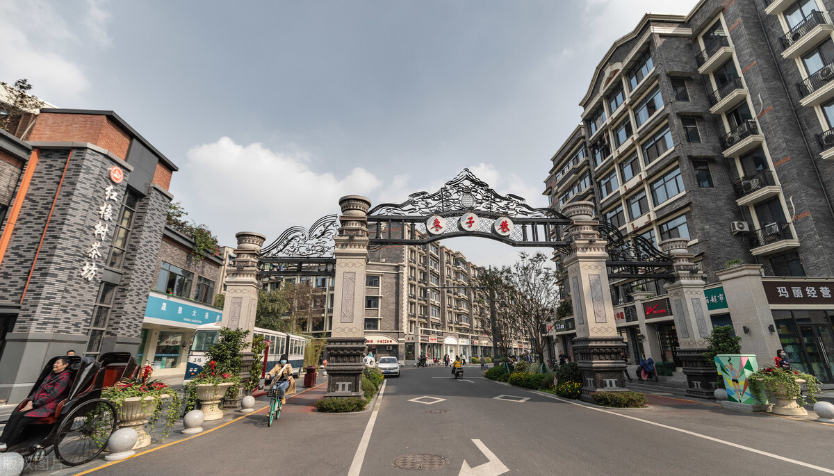 四川成都,一环路临街风貌提升-枣子巷