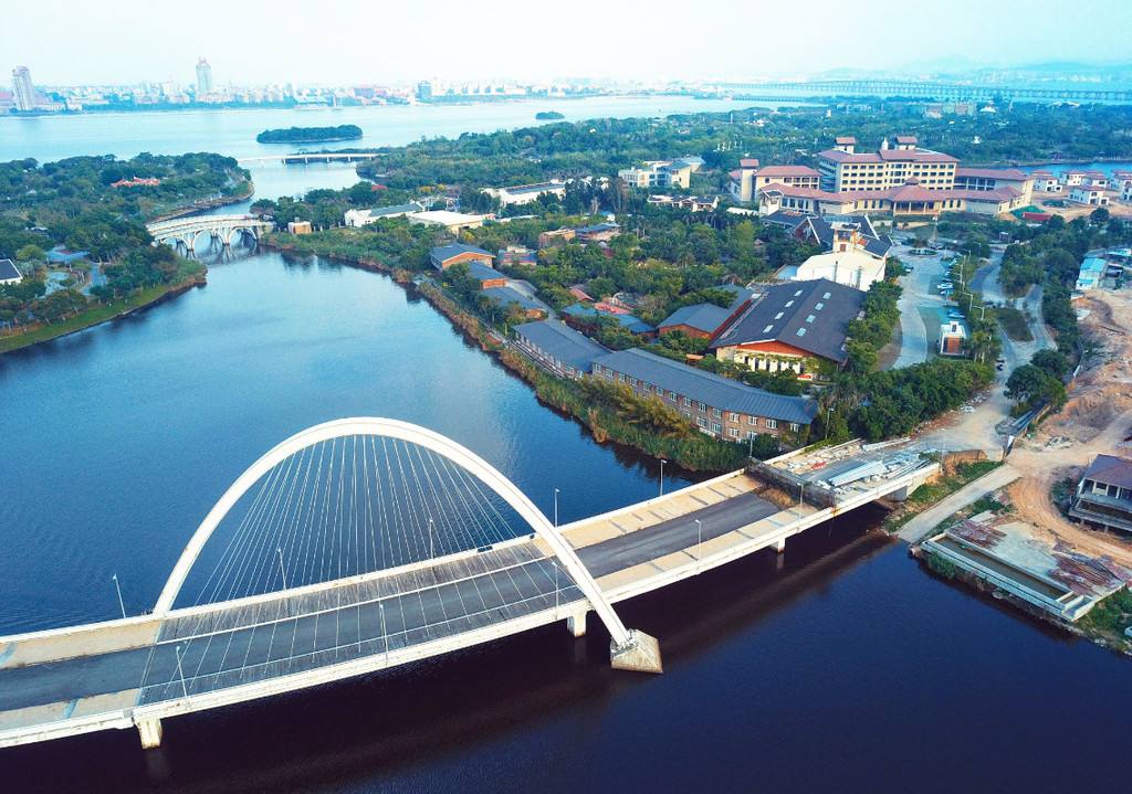 集美区是著名的侨乡和风景旅游区