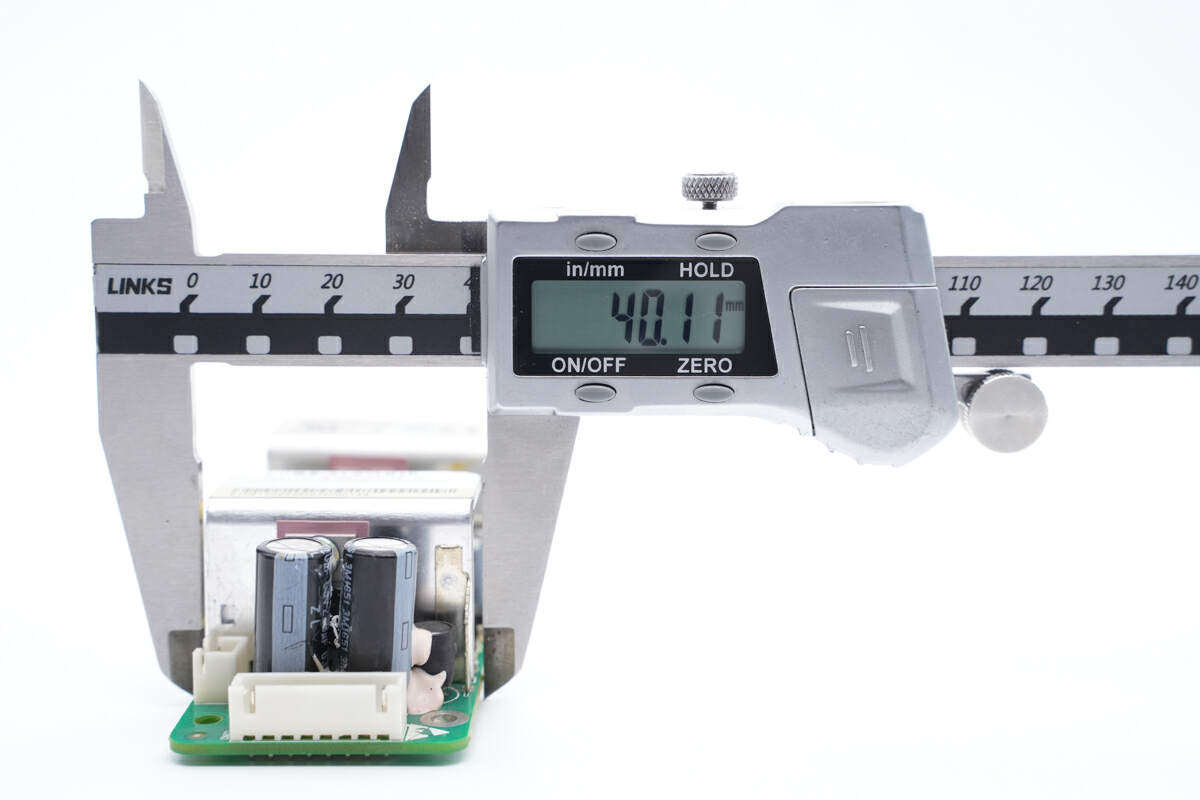 我们把华为optix osn500光传输系统60w电源拆了,比想象的要简单