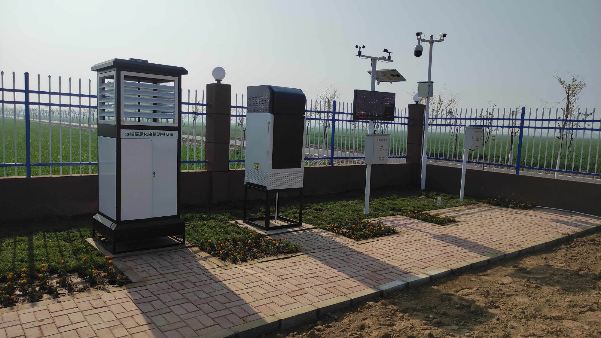 智慧农业设备中的农业监测站