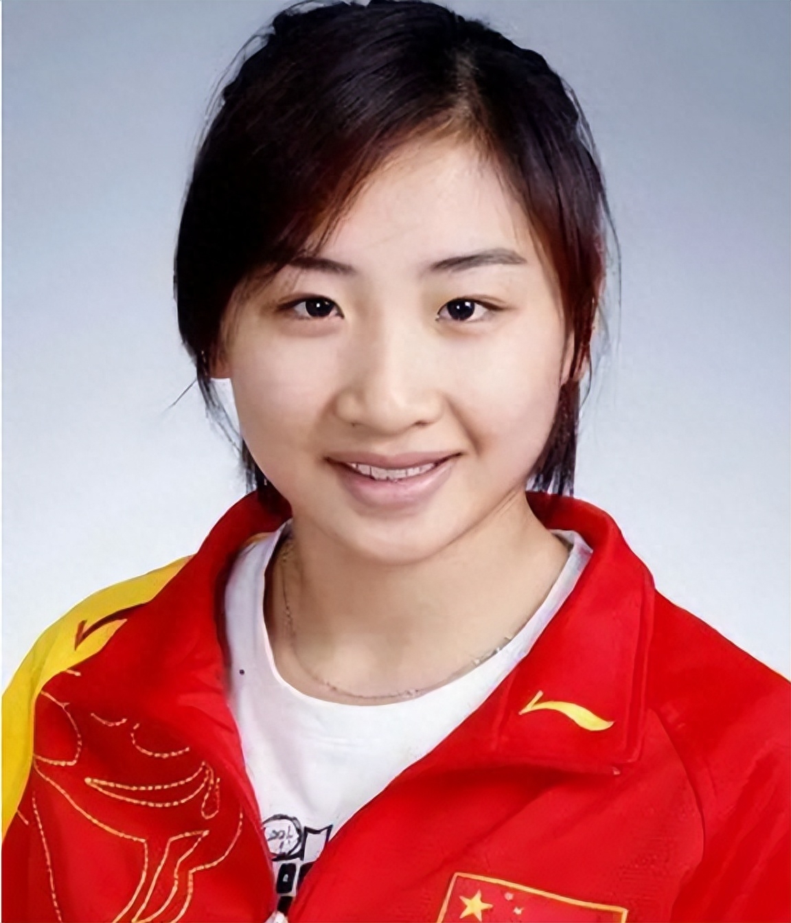 "蹦床公主"何雯娜,与奥冠分手,奉子成婚嫁富豪,却被婆婆刁难