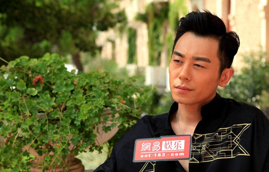 房子成为了朱亚文和潘禹彤的爱巢就在北京给潘禹彤全款购置了一套房子