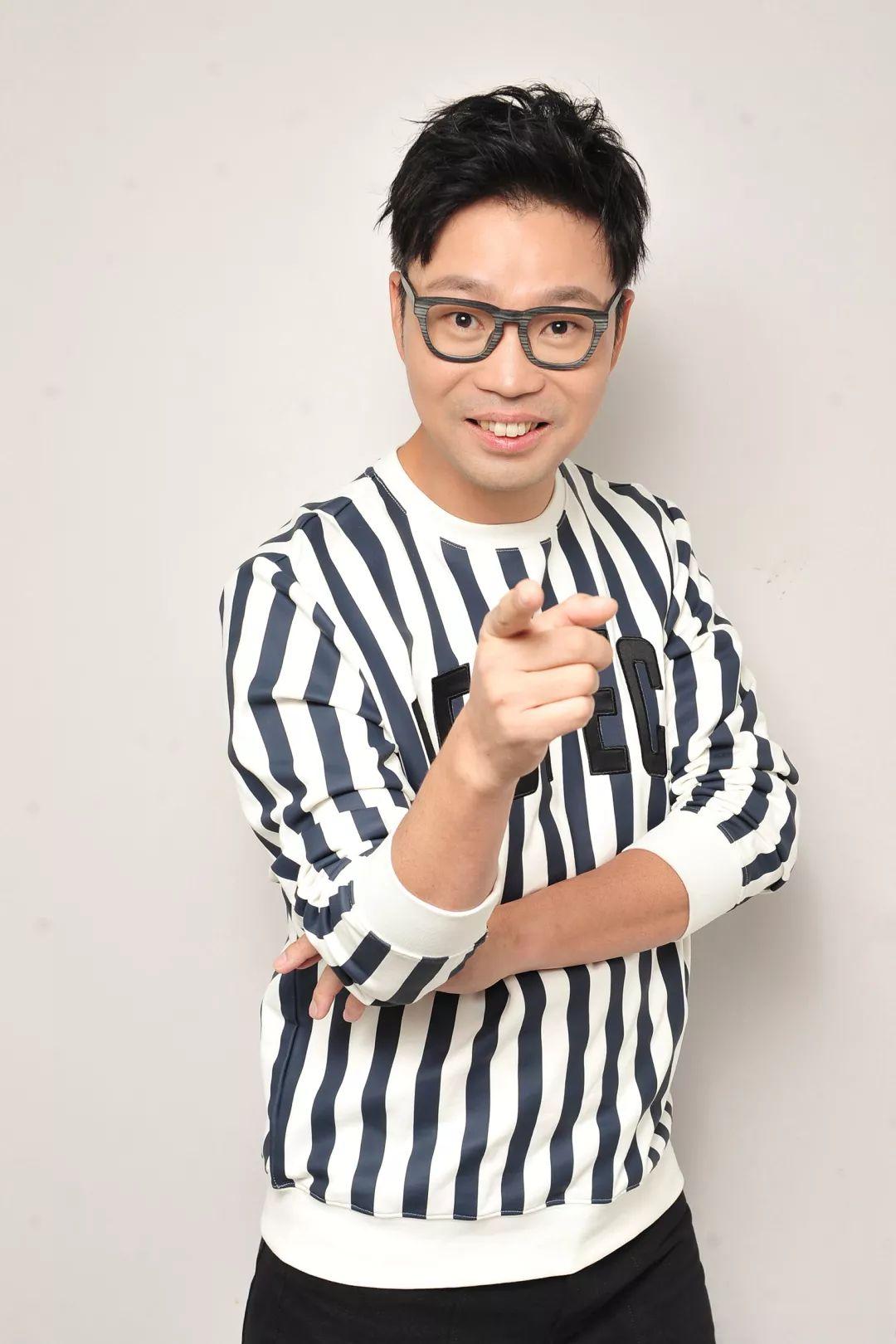 著名演员王迅离婚9年:他再婚生子亲情有泪,前妻为何悲情早逝?