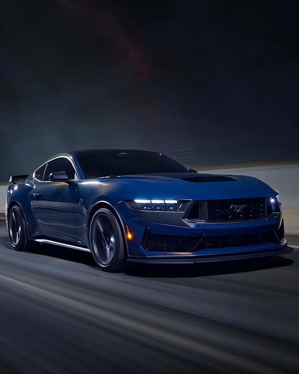 2024款福特野马抢先看!5.0lv8引擎爆456马力,美式肌肉野兽派!