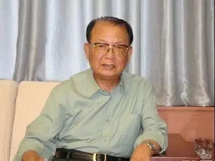 1988年授衔仪式,这位上将被举报,说他是"韩国特务"!