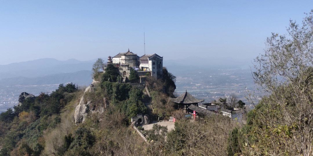 武汉第一山,黄陂木兰山,佛道两教共处,这种情况在全国都少见