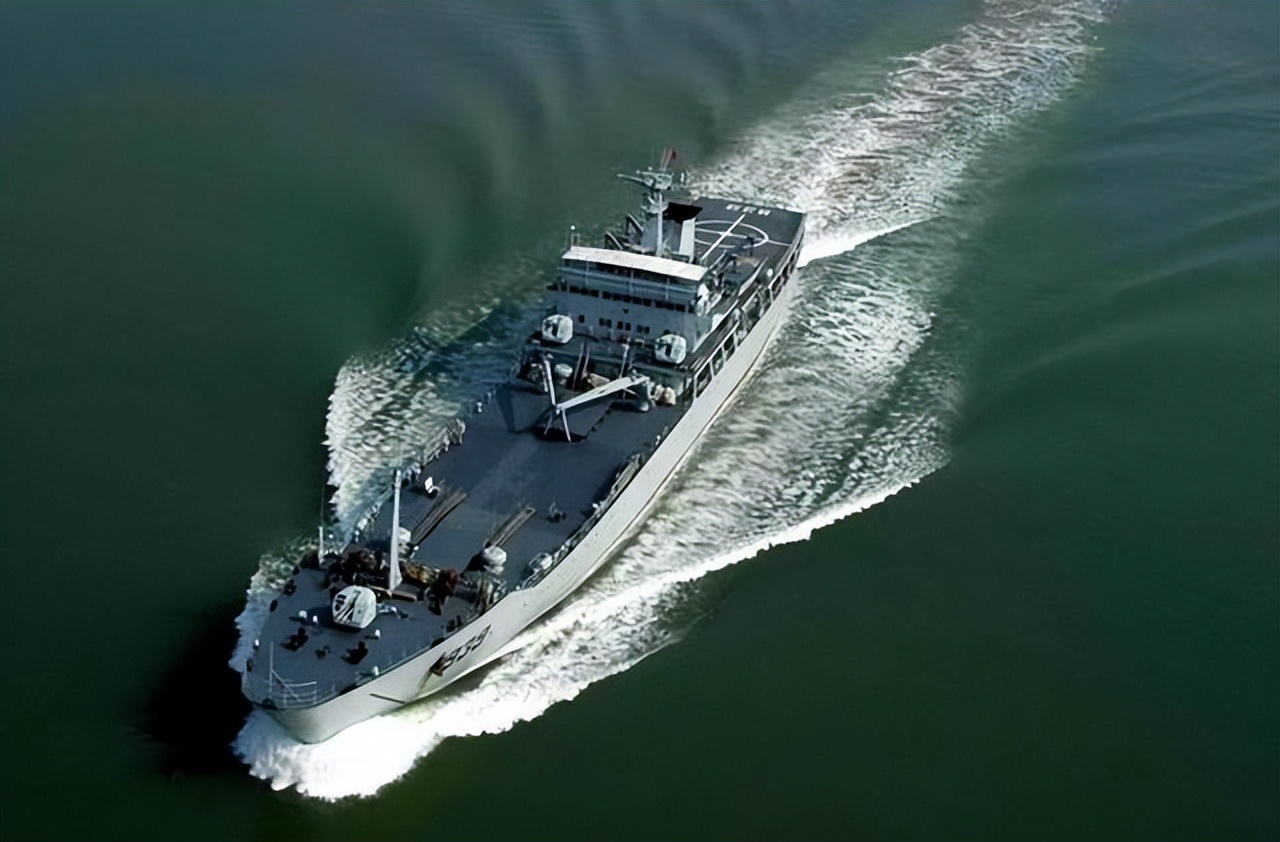 "四川舰队"有多强?坐拥1驱10护,排水量超法国航母