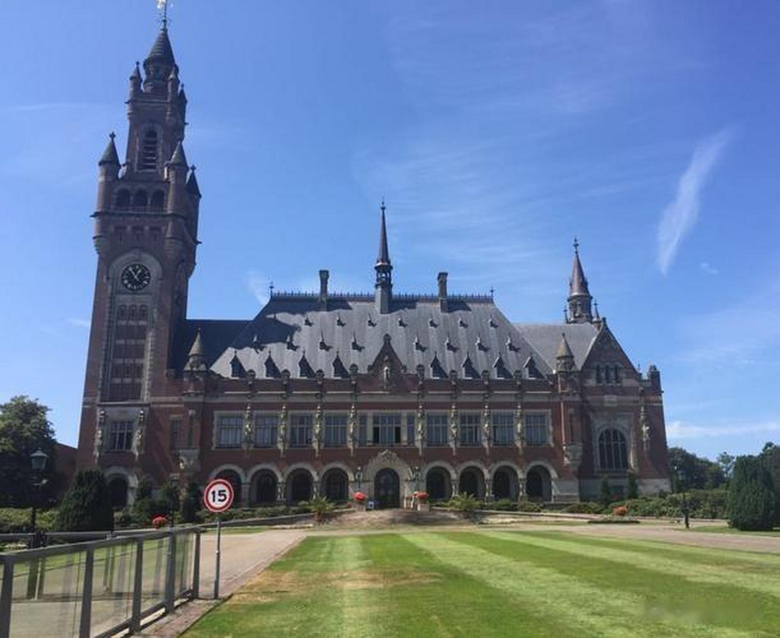 海牙国际法庭,即海牙国际法院  属于联合国,全称:联合国国际审判