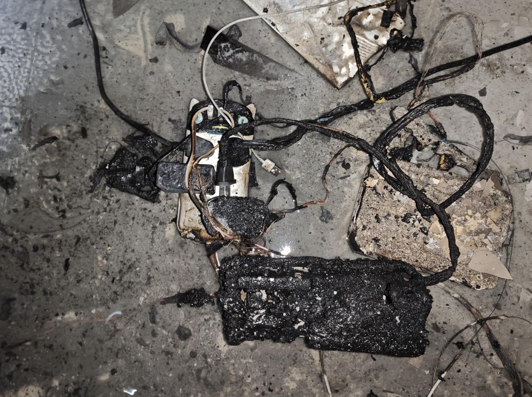 丰台一男子将电动车电池带回家充电起火,被拘留十天