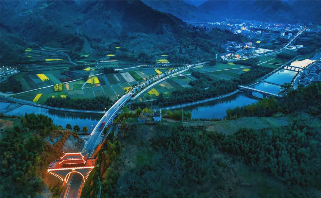 用"奖项"的方式见证临安湍口镇的发展!美不胜收,未来可期