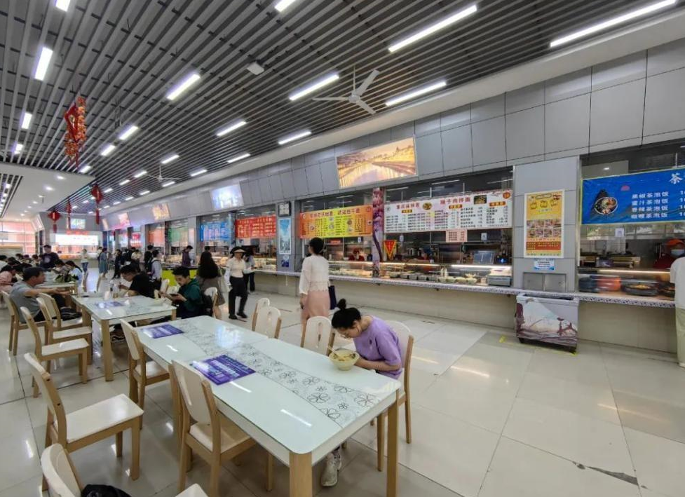 郑州大学食堂年夜饭免费!美食扎堆,暖胃暖心!