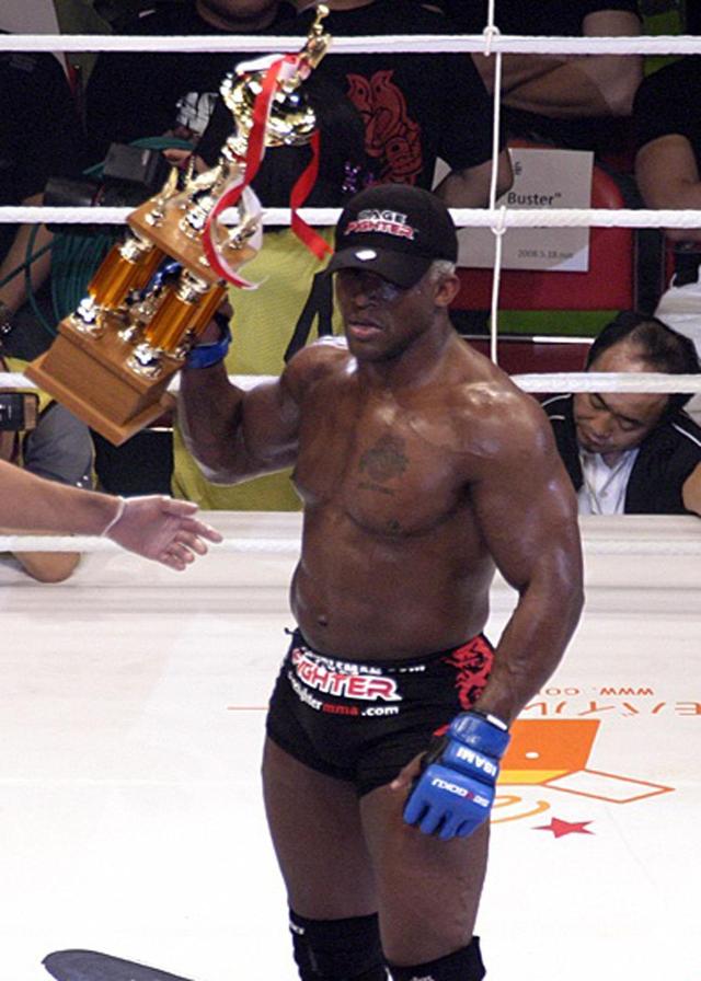 怀念,已故前ufc重量级冠军凯文·兰德尔曼进入ufc名人堂