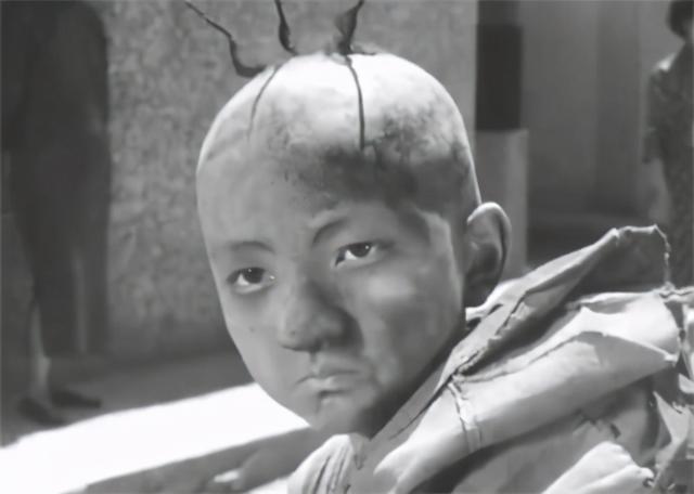 《三毛流浪记》原型惨死街边,作者痛哭,咳血仍坚持完成创作