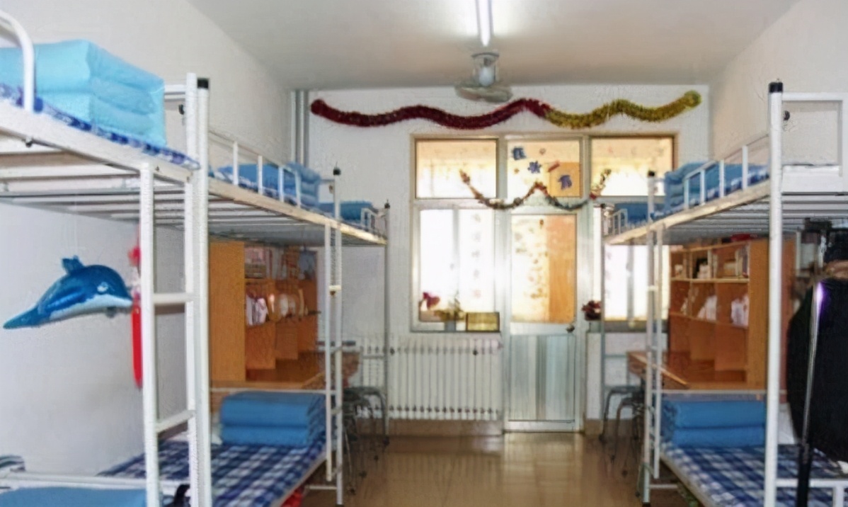 南开大学为学生提供夫妻宿舍,住宿费每年2400元,18对夫妻已入住