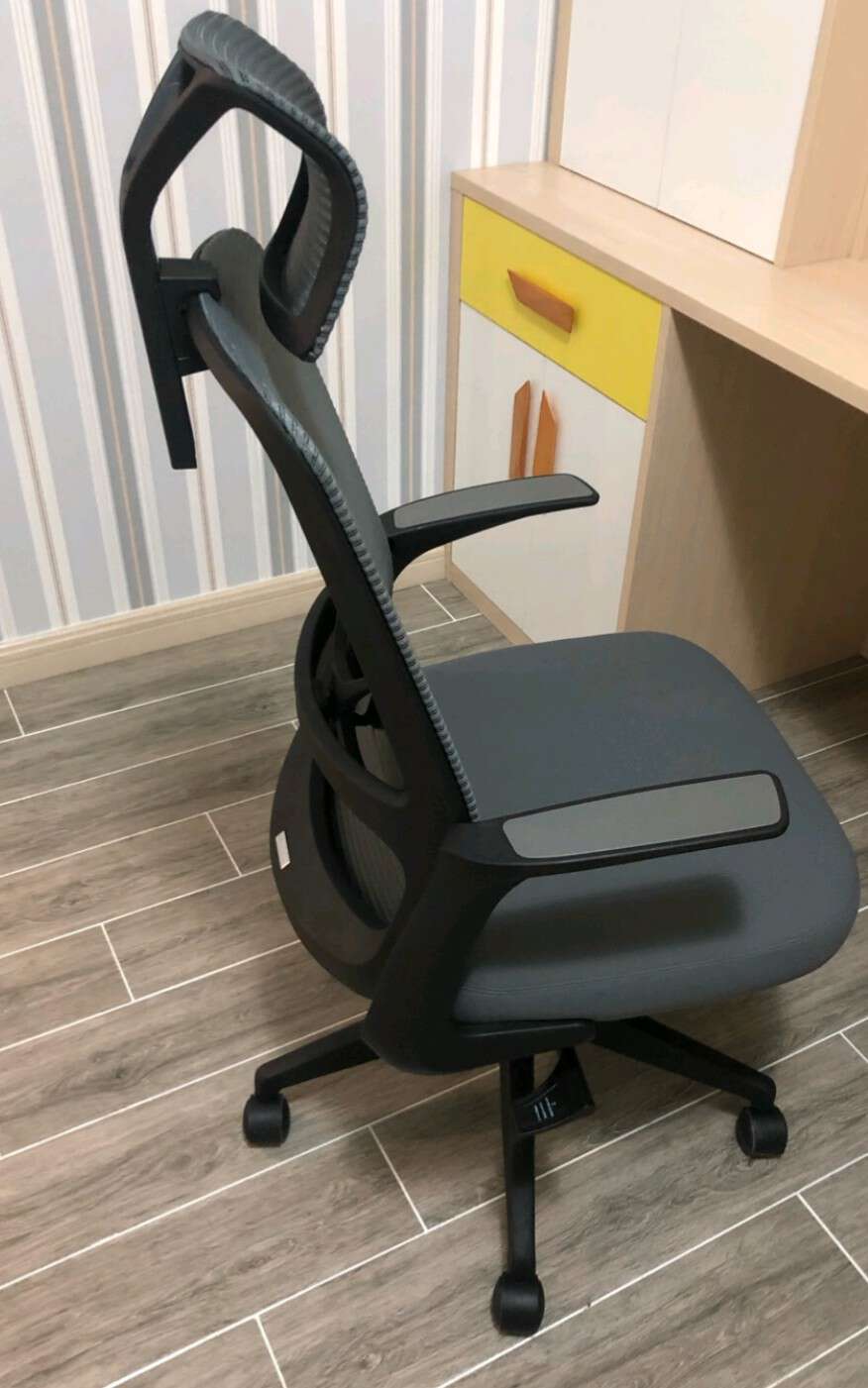 京东京造电脑椅z9e和z15哪个更好?