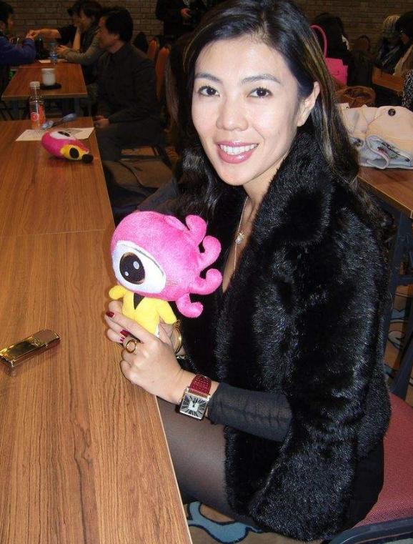 她一夜筹集5亿,连梁朝伟都得让她三分,苏芒到底有多大实力?