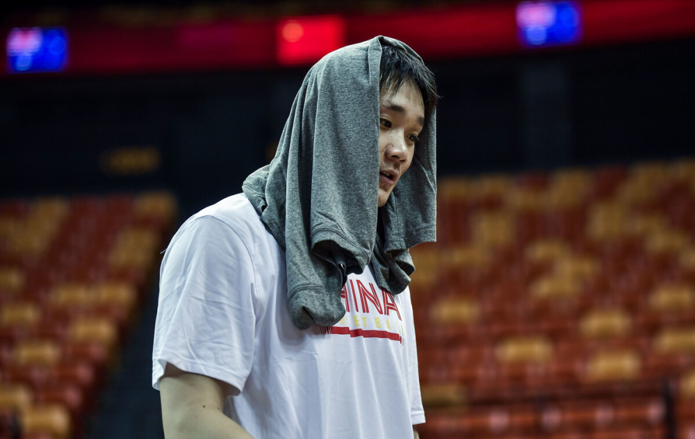 丁彦雨航体测不过关,山东男篮注册没他的名字,小丁回归难了!