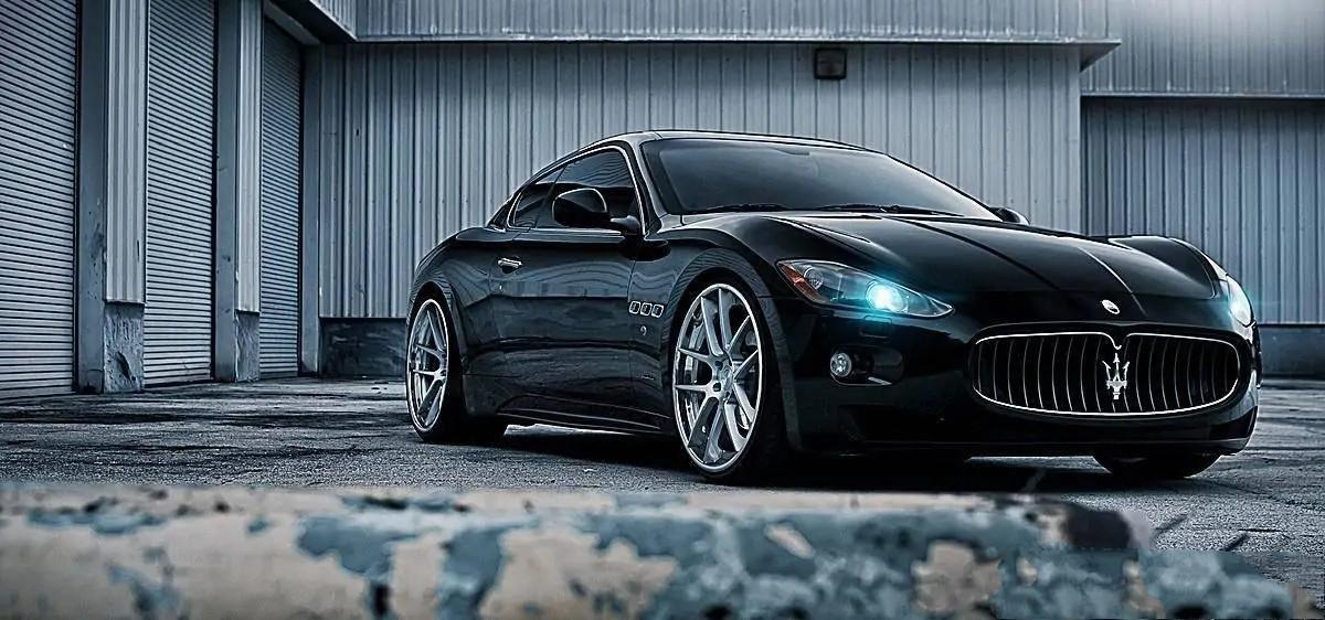 回顾"女富豪"陈清娜:15岁考大学,不甘平凡欠1.8亿混高档场所