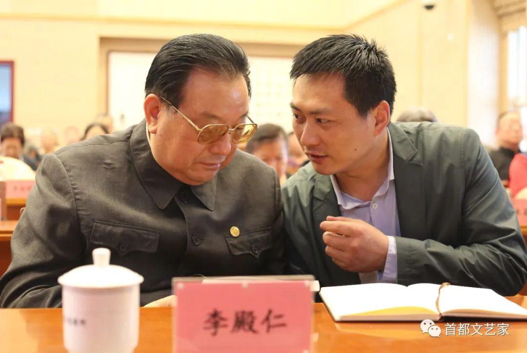 军旅作家孙华伟与李殿仁将军联袂创作《菏泽牡丹赋》