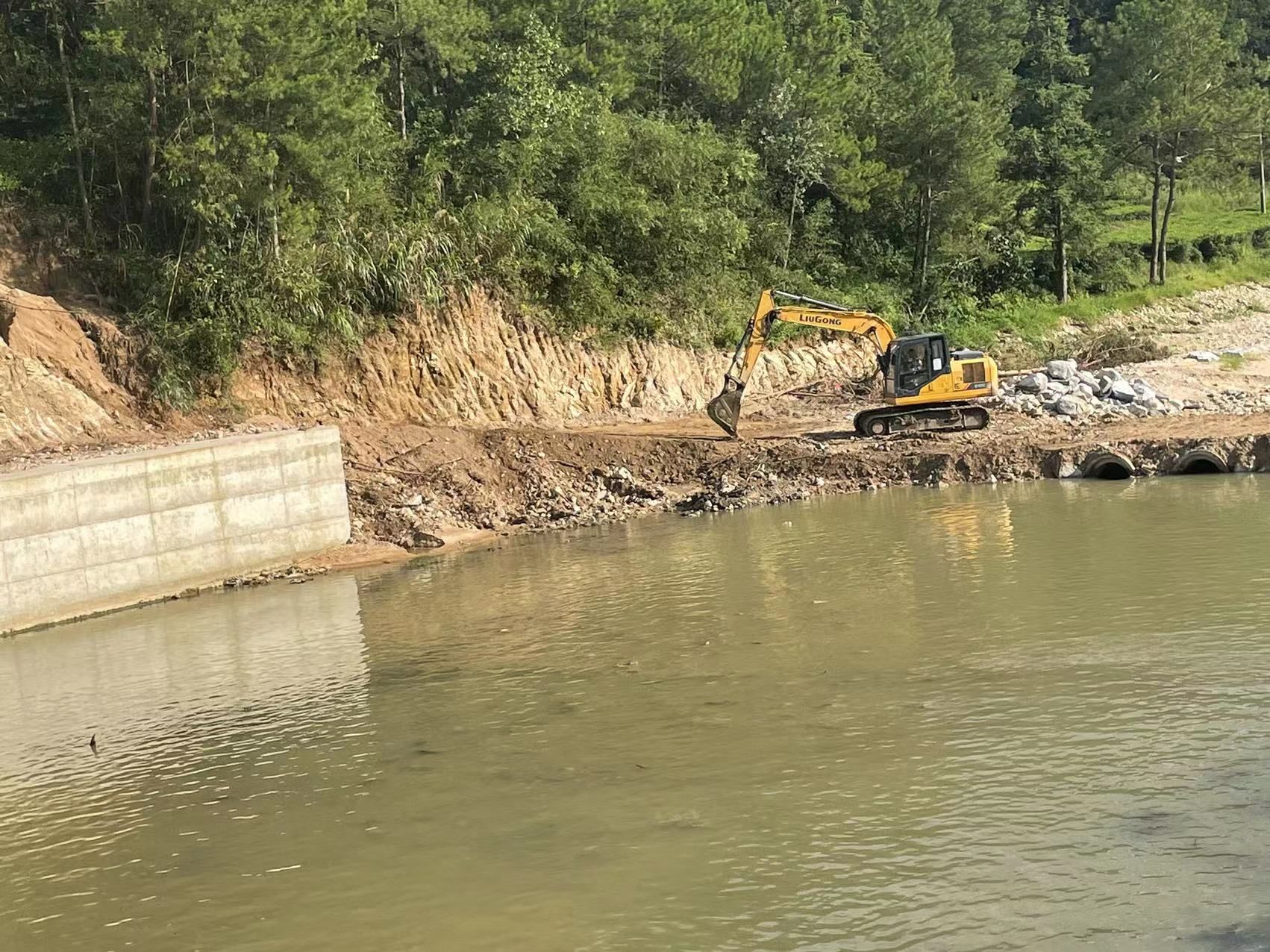 杨柳湾镇全力加快水利工程建设进度