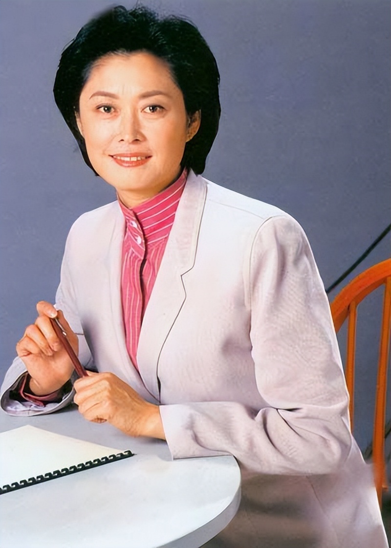 "盲人主持人"董丽娜,1岁失明16岁学按摩,她凭啥实现人生逆袭