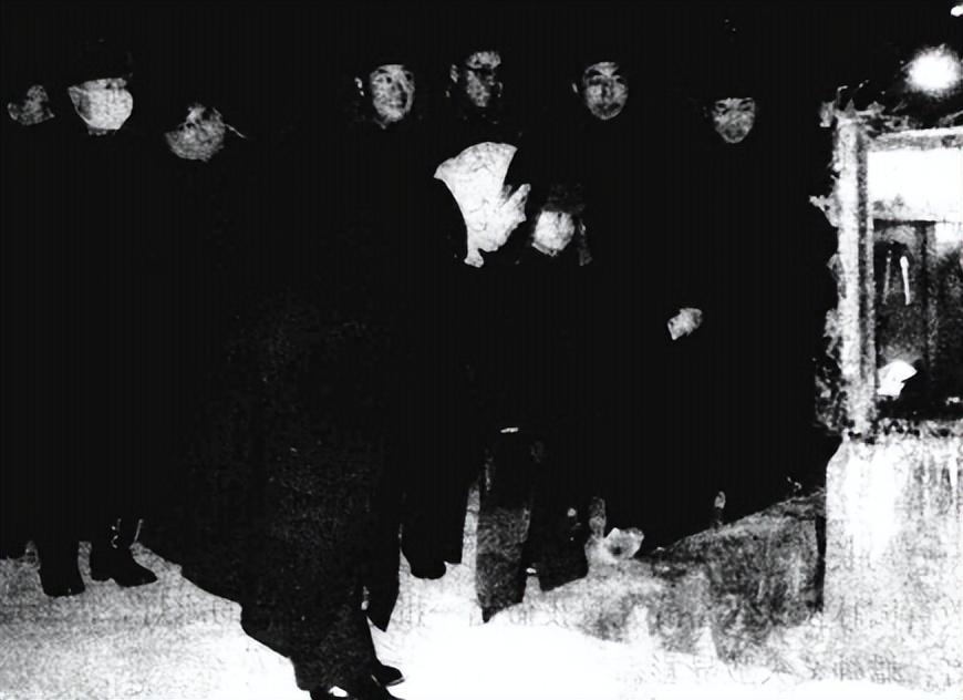 1952年吕其恩任哈尔滨市长后,被陈赓找上门来:你的人,该管管了