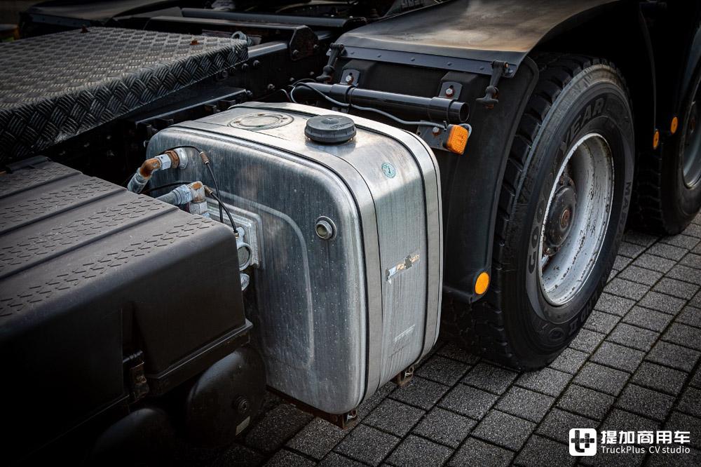 22年车龄的德国曼f2000卡车实拍,看到它,是不是勾起你很多回忆