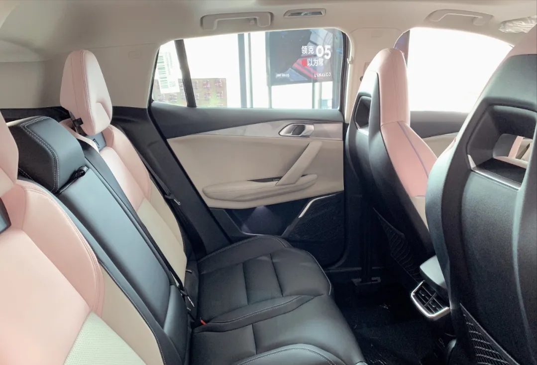 带你看看领克汽车几个好看的内饰