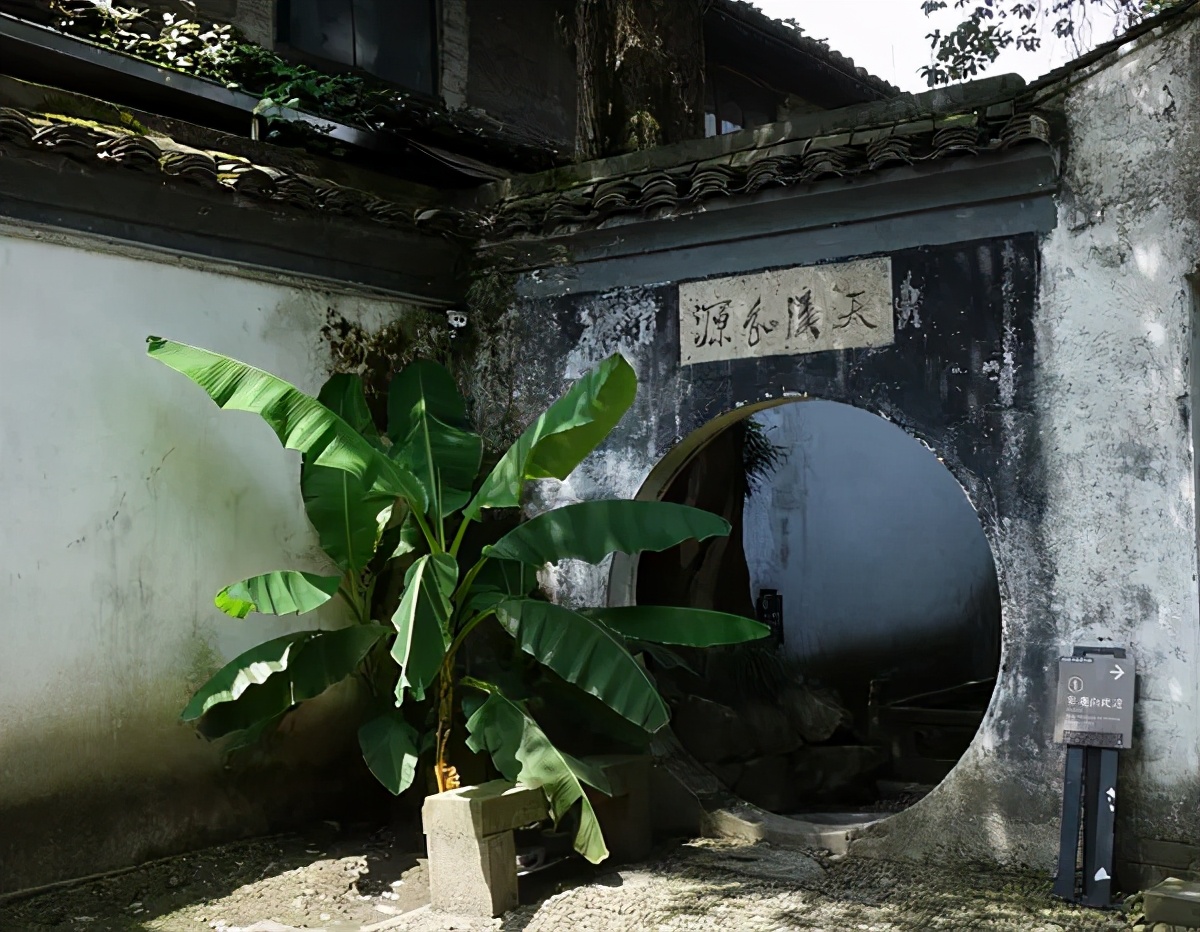 绍兴青藤书屋  布局虽精致 但太阴湿