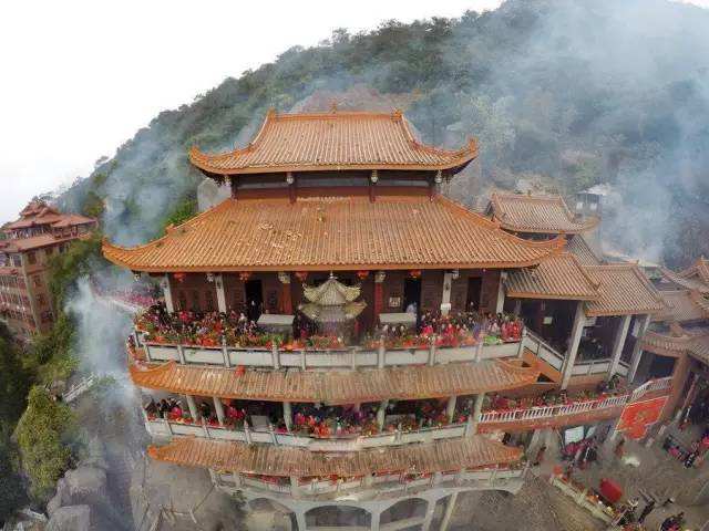 福建离奇寺庙,烧完香"神仙托梦"指引实现,专家也难以解释?