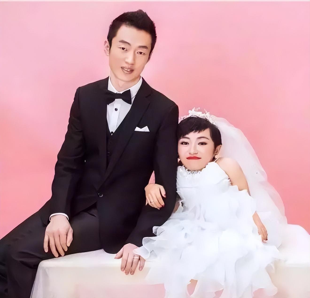 回顾千万女总裁李喜梅身高80厘米连嫁两任帅小伙还冒死生娃