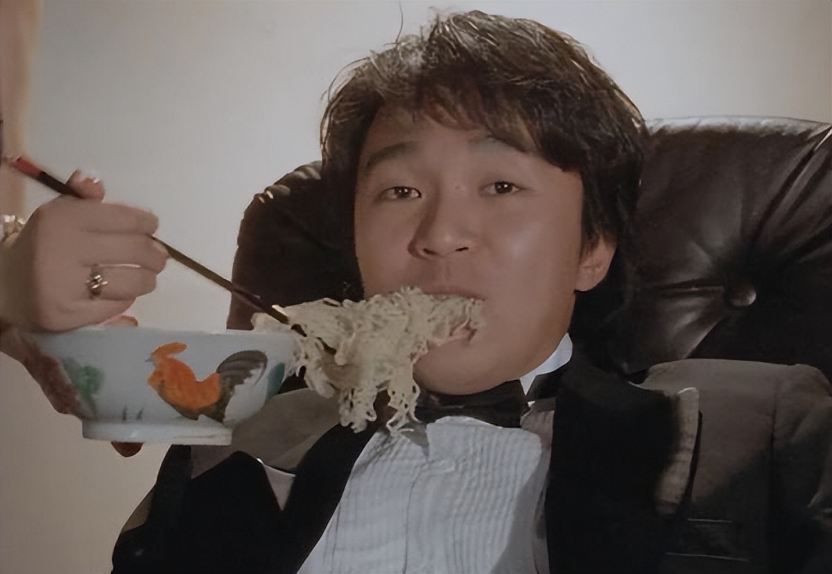 4岁目睹父亲出轨,被抛弃40年,周星驰用500万选择和解