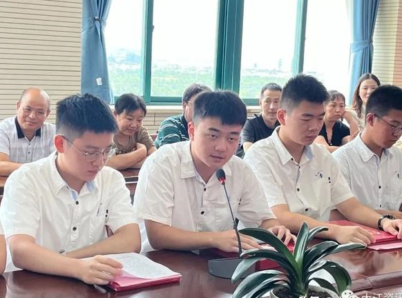 芜湖一中21名学生荣膺军校录取