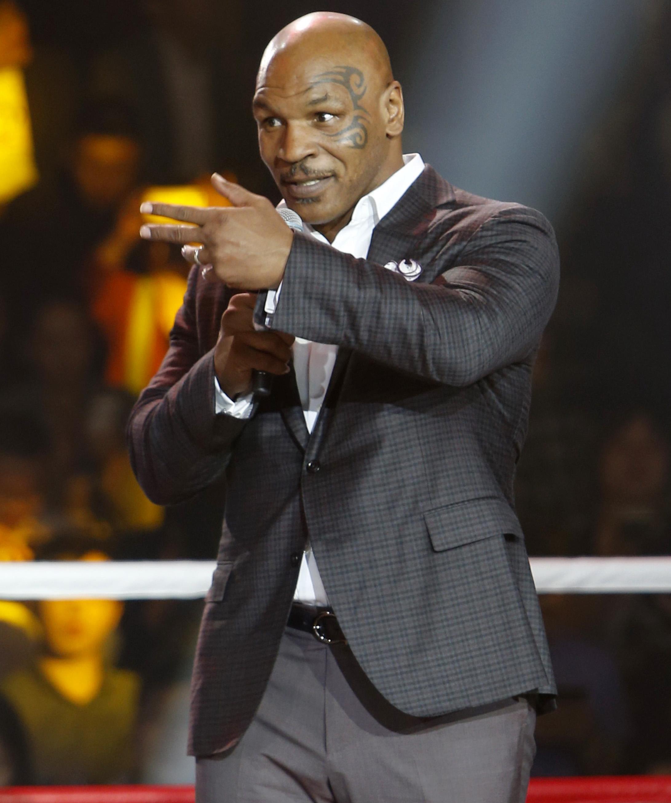 敬佩!拳击教父王国钧:痴迷拳击74年,令拳王泰森折服