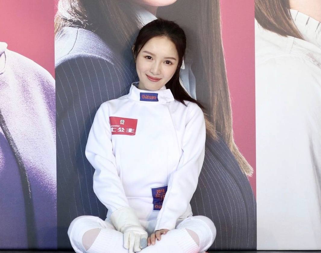 tvb仙气女神邝洁楹成副业女王,投资6位数开店,为矮个子设计衣服