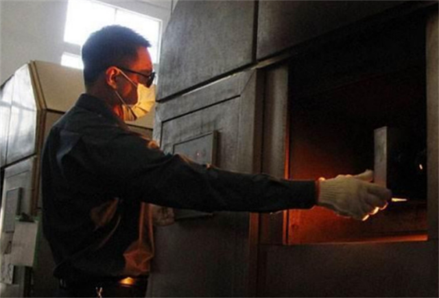 火葬场员工:有一种尸体谁都不敢烧,就算是家属要求也不允许