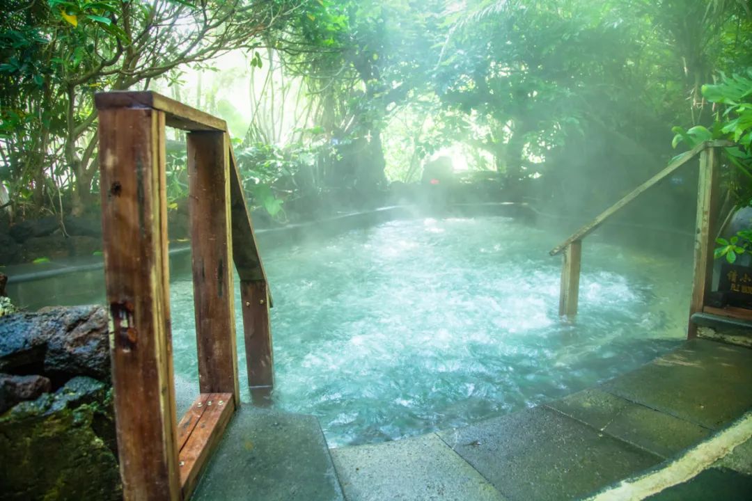 邀你启程,到腾冲温泉里养生"猫冬"