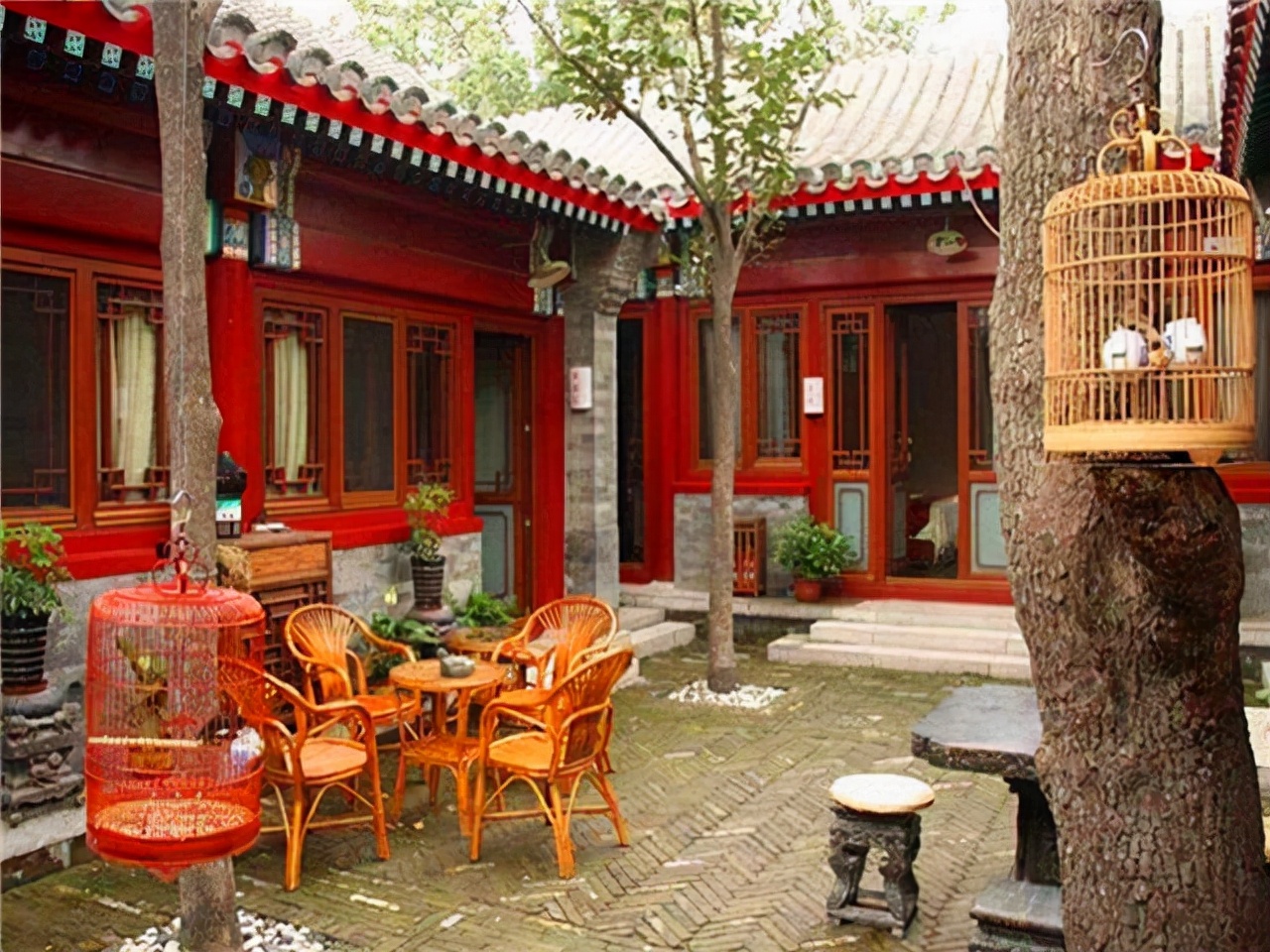 为上北京户口跟丈夫离婚,孙桂田靠卖明信片赚五万,买两套四合院